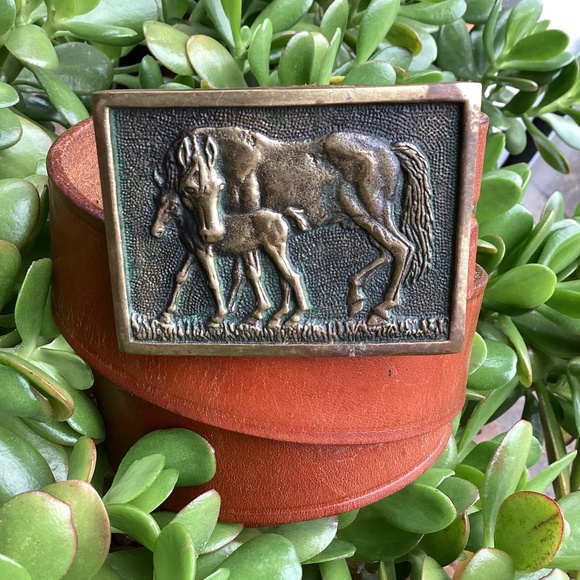 Vintage BTS Solid Brass 1978 Mare And Foal Buckle Leather Belt